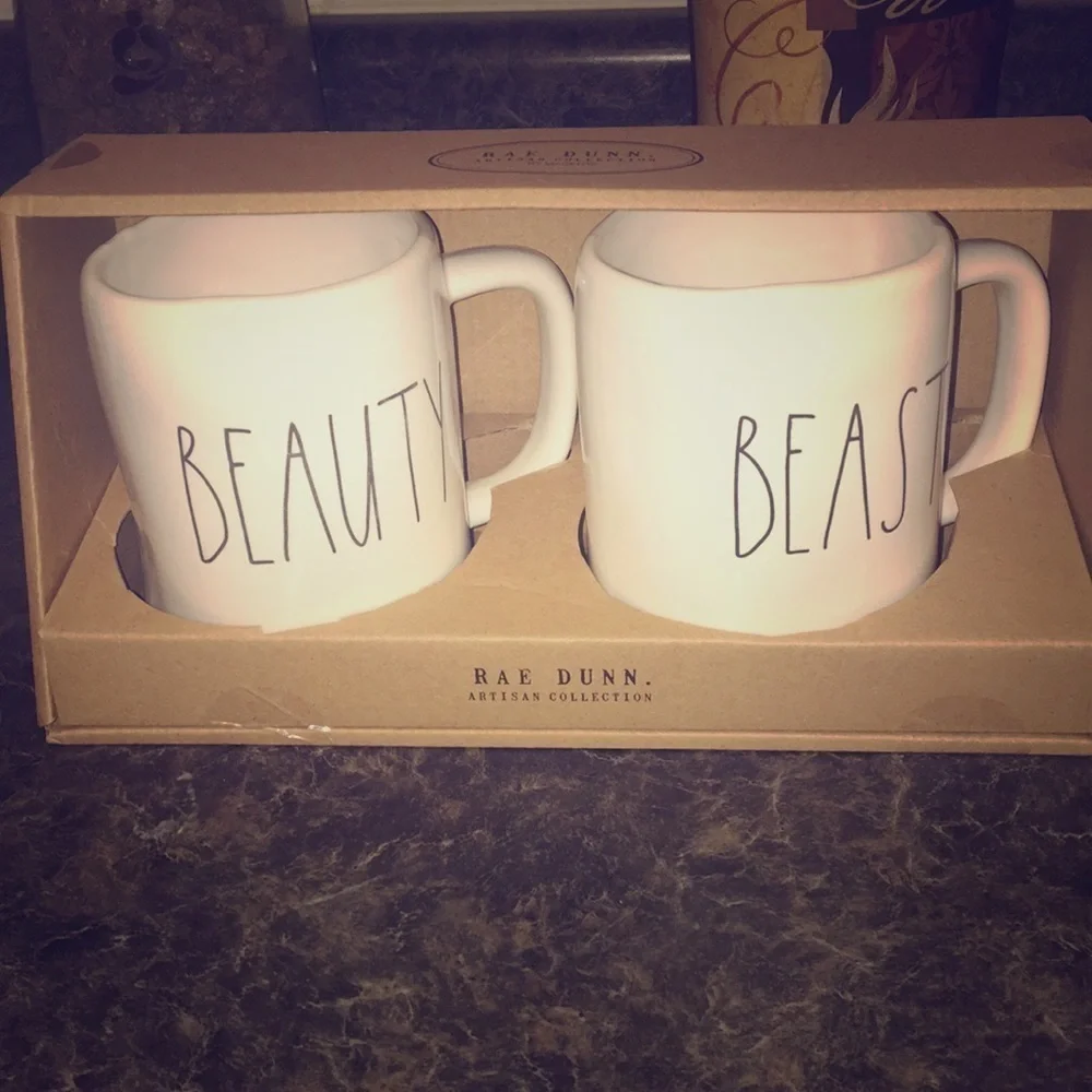 Brand New Rae Dunn Mug Set‎